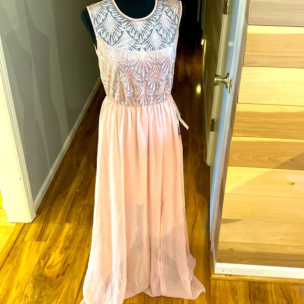 NWT blush pink sparkling evening dress - Size 3